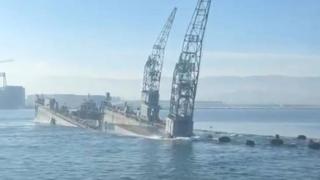 Kocaeli'deki tersanede yüzer havuz böyle battı