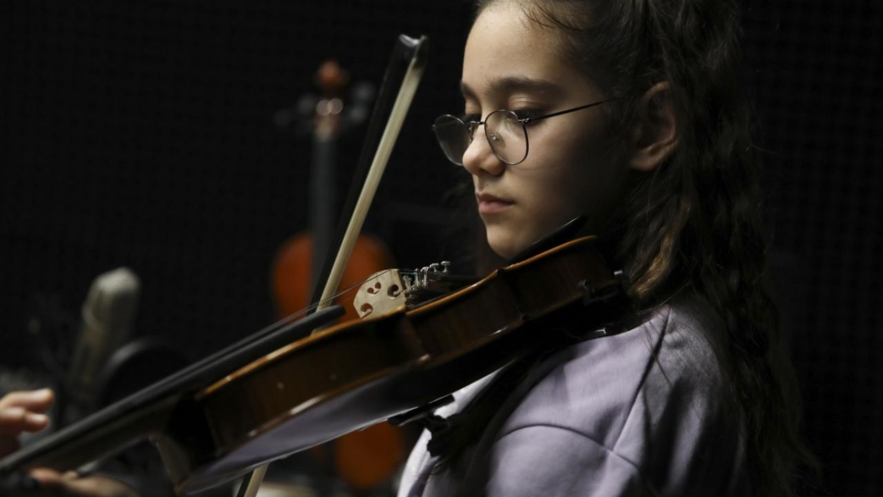 Gençlik merkezlerinde sanatsal faaliyetler