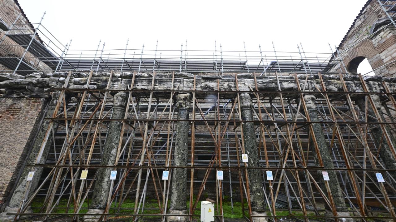 "Hem Bizans hem Osmanlı döneminin önemli detaylarını barındıran bir yapı"