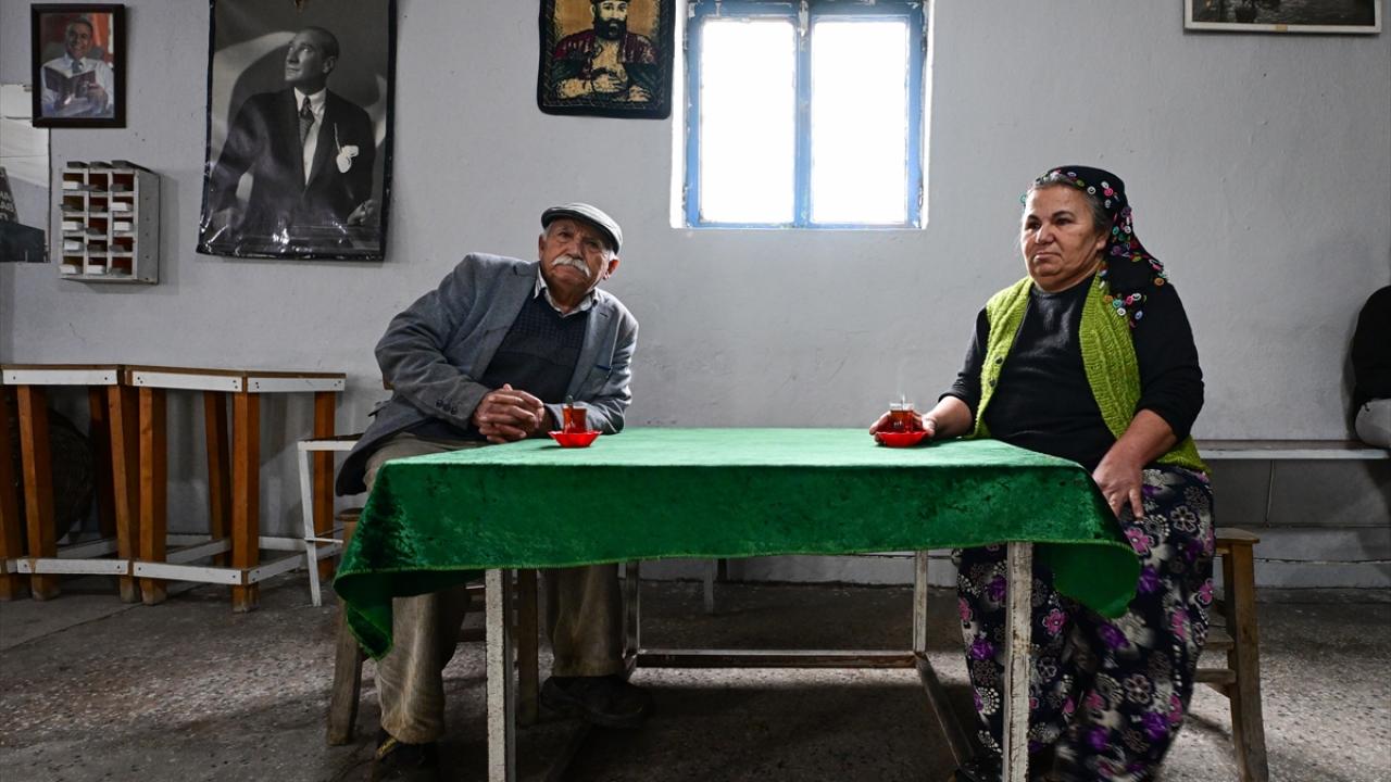 "O, bu köyün annesi gibi"