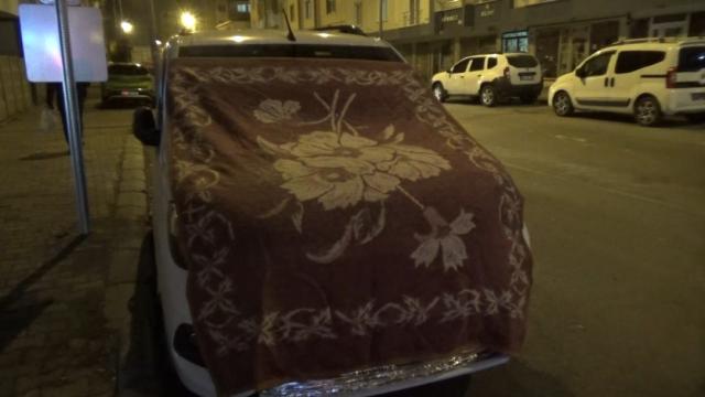 Kars'ta ara�lara hal�l�, battaniyeli so�uk �nlemi