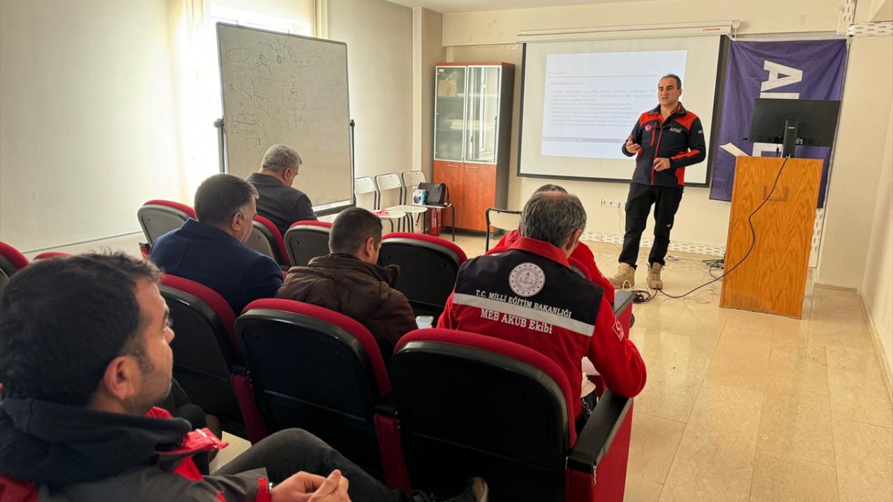 Tunceli’de trafik kazalarında olay yeri yönetimi eğitimi düzenlendi