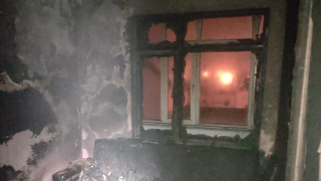 Evinde ��kan yang�nda hayat�n� kaybetti