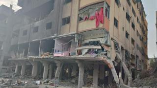 İsrail ordusu Şifa Hastanesi doktorunun evini bombaladı