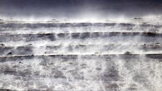 Aras Dağları'nda "kar şelalesi" oluştu