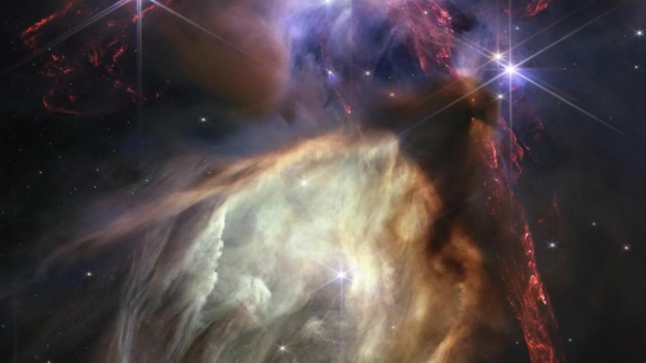 İLK YIL SONUNDA YILANCI BULUT KOMPLEKSİNİ GÖRÜNTÜLEDİ