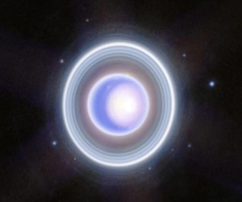 URANÜS`Ü DAHA ÖNCE GÖRÜLMEMİŞ ŞEKİLLERDE ORTAYA ÇIKARDI