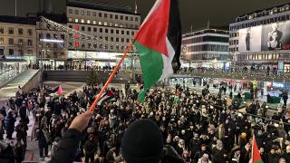 İsveç'te yüzlerce kişi kutlama değil Gazze için toplandı