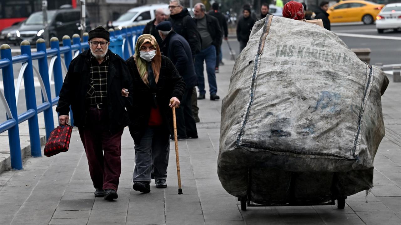 Hava kalitesi endeksinde bir metreküp hava içindeki partikül maddeye göre belirlenen değerler şöyle sıralanıyor: