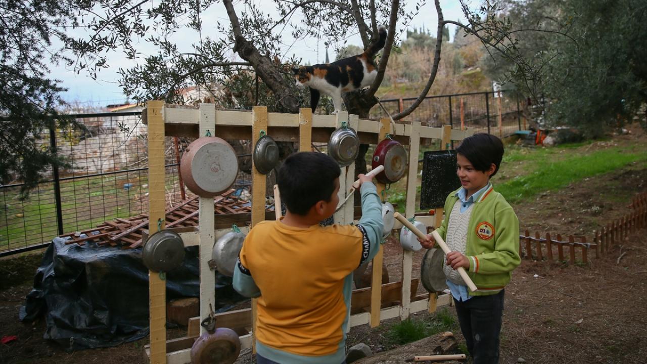 Köy dışından öğrenciler de okulu tercih ediyor