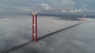 1915 Çanakkale Köprüsü sis bulutuyla bütünleşti