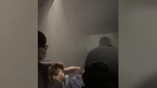 Tokyo'da havalimanındaki yanan uçağın içinden görüntüler...