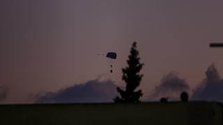 Ürdün, Gazze'deki hastaneye paraşütle tıbbi malzeme ulaştırdı