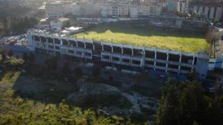 Şehrin göbeğinde terk edilmiş bir stat