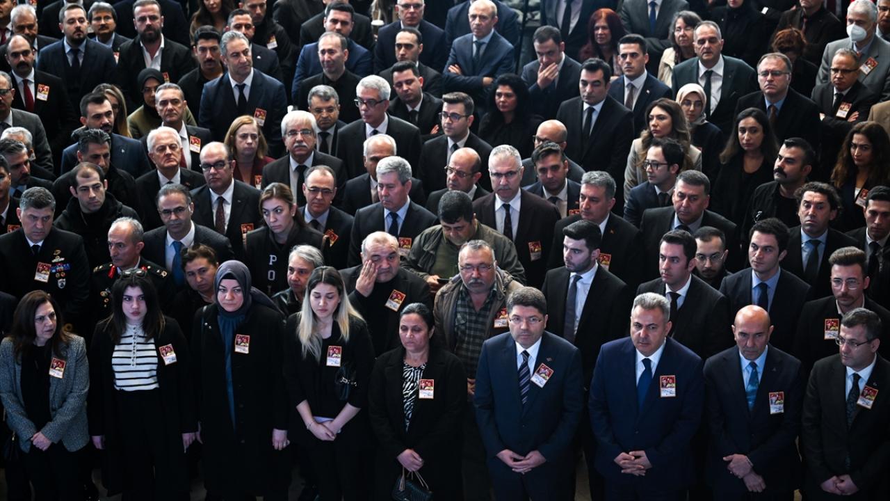 Adalet Bakanı Tunç, İzmir'de şehit Fethi Sekin ve Musa Can'ı anma törenine katıldı