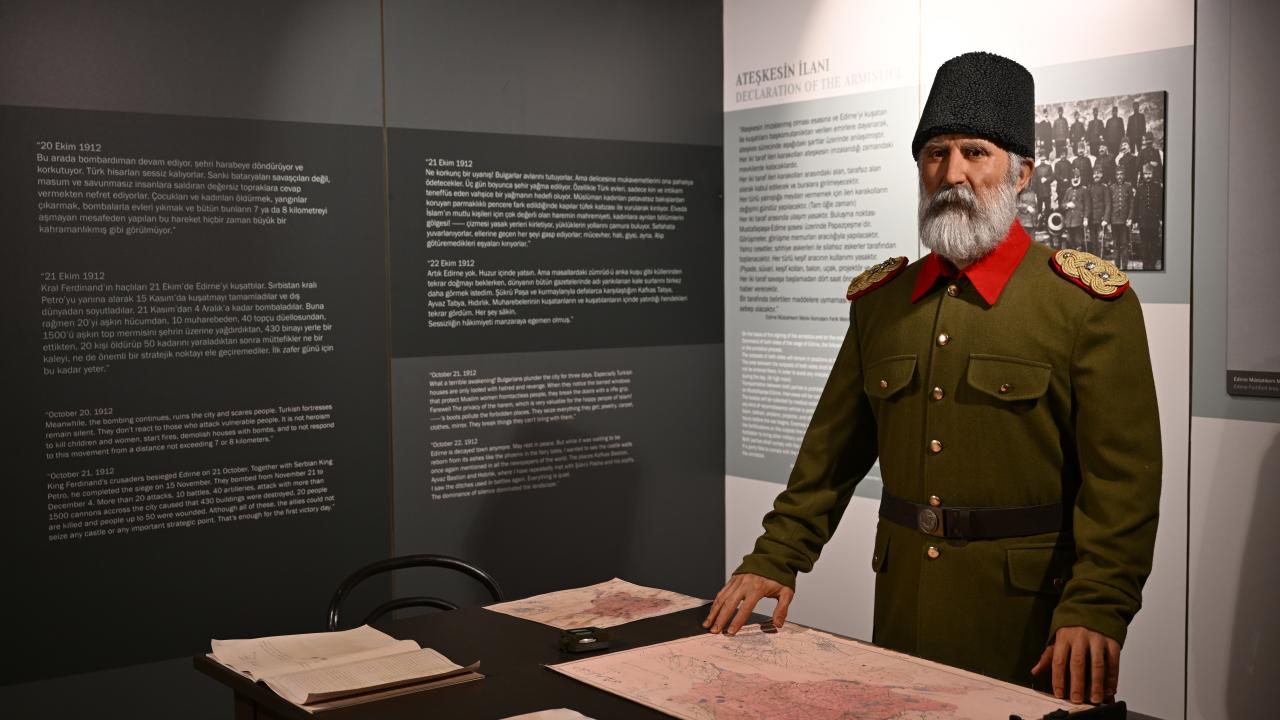 "Tarihte Kurulmuş Türk Devletleri", "Osmanlı Padişahları", "Padişah Çadırı" ve "Balkanlar`da Osmanlı Eserleri" müzeleri