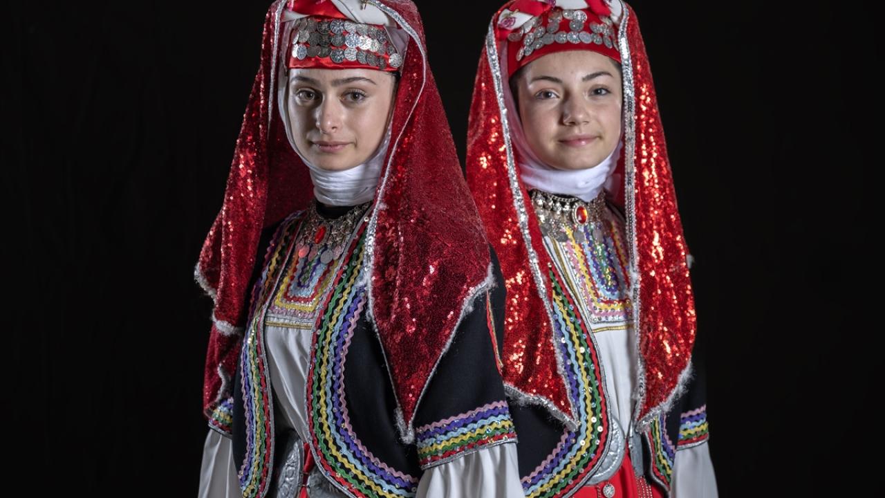 "Anadolu`da daha keşfedilmeyi bekleyen bir çok oyun ve kıyafet var"