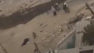 İsrail güçlerinin beyaz bezle yürüyen kadını hedef aldığı görüntü ortaya çıktı