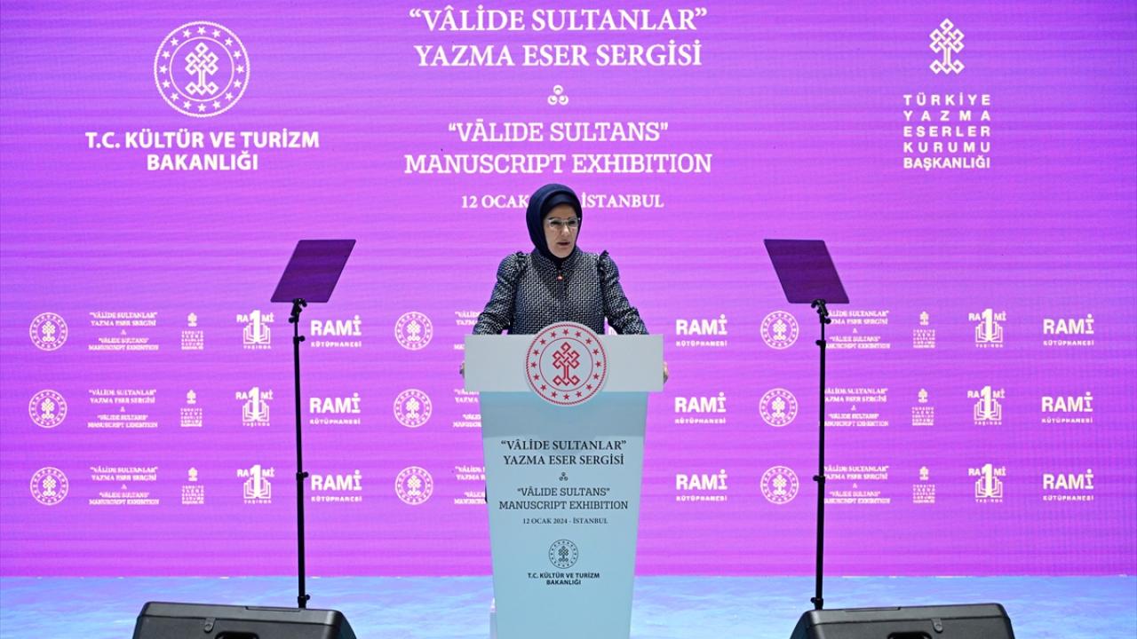 "Eserleriyle asırlar sonrasına dahi ilim köprüleri kuran valide sultanları rahmetle anıyorum"