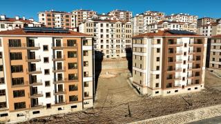 Bakan Özhaseki yapımı süren afet konutlarına ilişkin fotoğrafları paylaştı