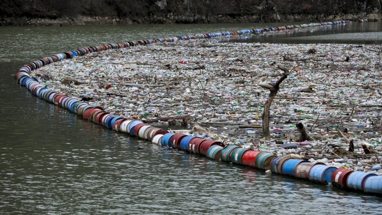 "Nehirden gelen çöpler, hesaplanamaz sonuçlarla besin zincirimize giriyor"