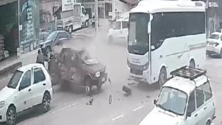 Kazada savrulan otomobille kendi aracının arasında kalmaktan son anda kurtuldu