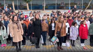 MSB'den şehitlere saygı duruşunda bulunan öğrencilere teşekkür