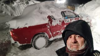 Kar altında kalan aracını 4 gün sonra buldu