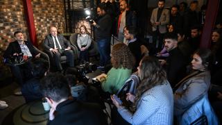 İzmir Büyükşehir Belediye Başkan adayı Dağ üniversitelilerle bir araya geldi