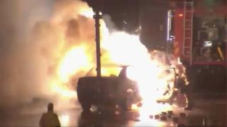 15 Temmuz Şehitler Köprüsü'nde otomobil alev alev yandı