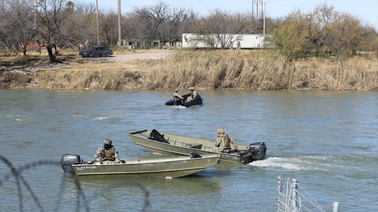 Biden hükümeti ile Texas Valisi Abbott arasındaki anlaşmazlık