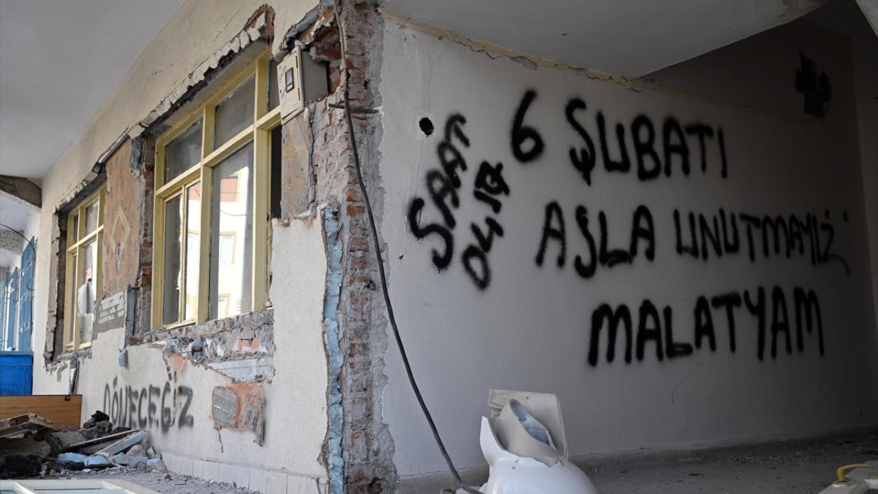 "Yaşama devam ediyoruz, umut var ve olacak"