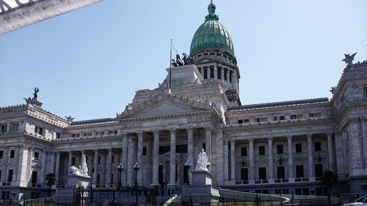 Milei, radikal kararlar alacağını duyurmuştu