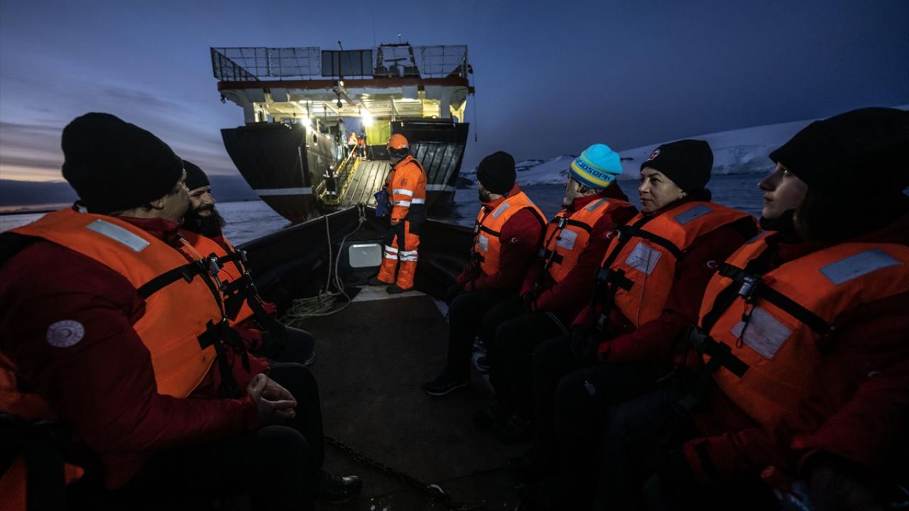 Lise öğrencilerinin oluşturduğu mont bilim insanları üzerinde denenecek