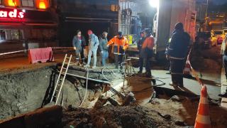 Beşiktaş'ta ana isale hattı patladı, trafik durdu