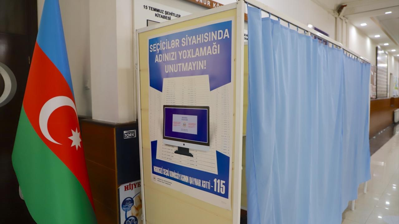 Azerbaycan, cumhurbaşkanı seçimine hazırlanıyor | TRT Haber Foto Galeri