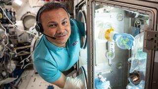 Astronotlar Dünya'ya nasıl dönüyor?