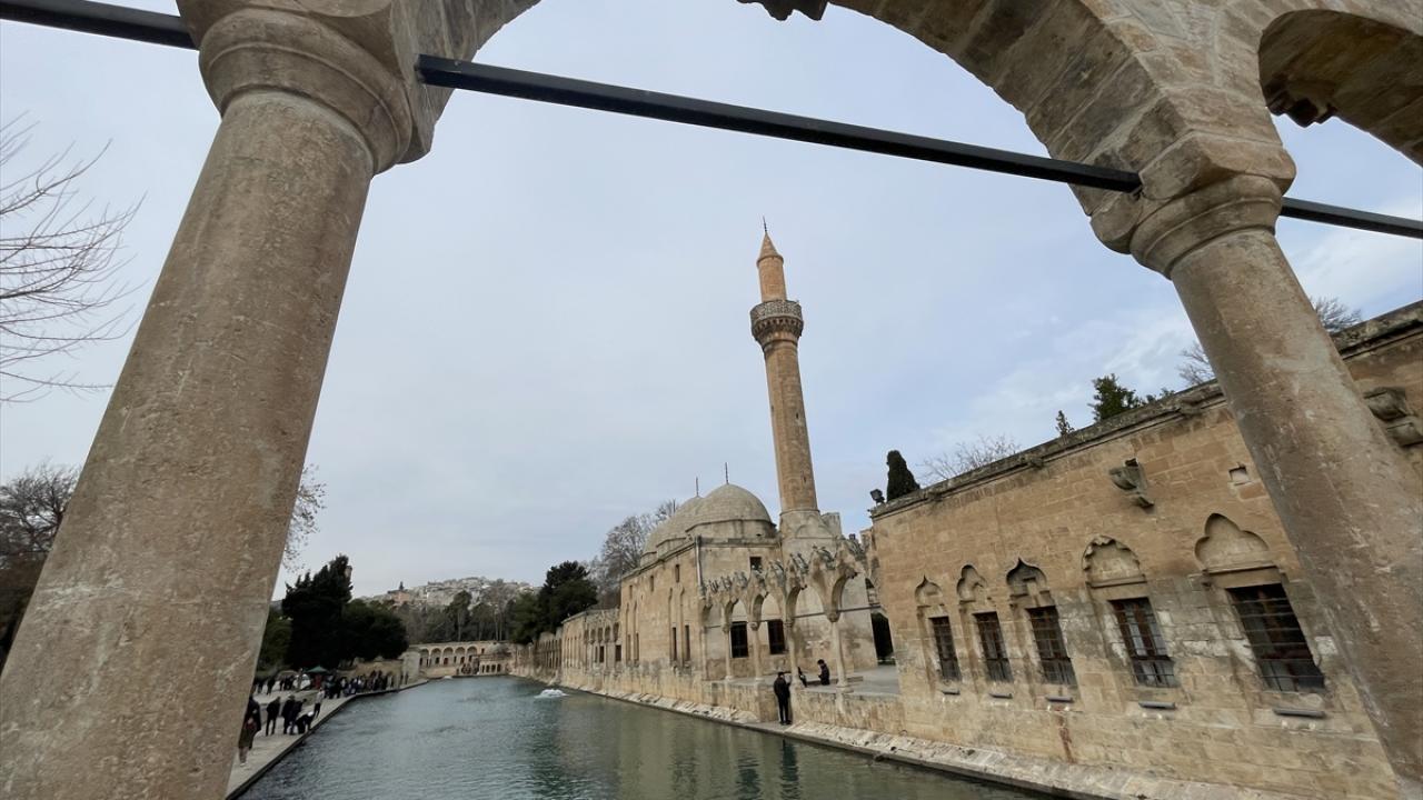 Şanlıurfa'da depremde hasar gören 54 cami yeniden ibadete açıldı