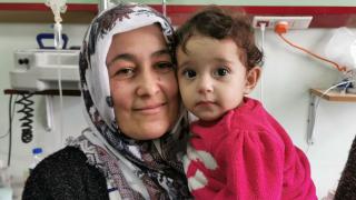 Depremde ulaşımın kesildiği köyde helikopterle kurtarılmışlardı