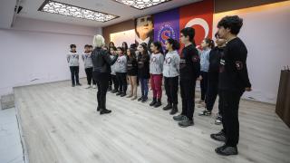 "Yağmur'un şarkısı" depremden etkilenen illerde zil sesi olsun istiyorlar