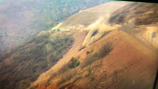 Erzincan'da toprak kayması anı güvenlik kamerasında