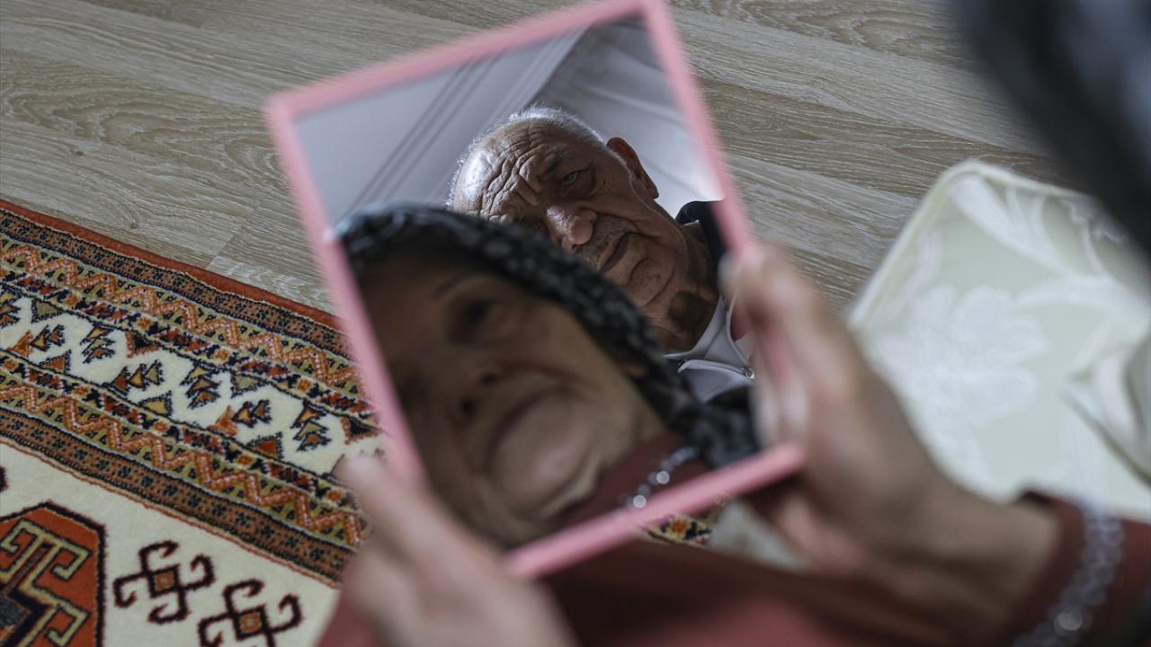 Yarım asırdır süren evlilik huzurevinde devam ediyor