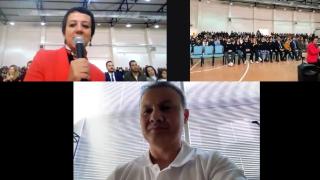 Alper Gezeravcı, lise öğrencilerinin davetine kayıtsız kalmadı