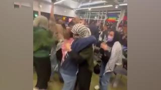 Üniversite öğrencileri İsrail'e gönderilecek 20 milyon dolarlık yardımı engelledi