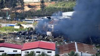 İsrail'in Lübnan'da Hizbullah'a ait silah deposu iddiasıyla vurduğu fabrikadaki hasar görüntülendi