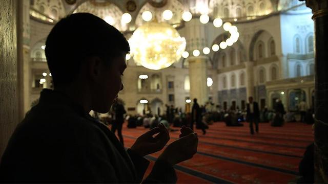 Miraç Kandili yurt genelinde dualarla idrak edildi