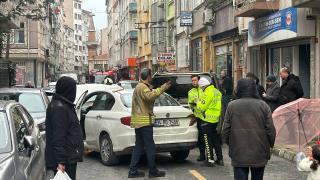 Ters yöne giren otomobil üç araca çarptı