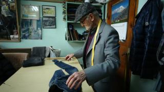 Kanserken dahi ara vermediği terzilik mesleğinde 60 yılı geride bıraktı