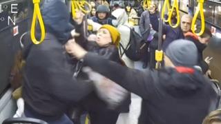 İstanbul'da otobüste yer isteyen kadına yumruklu saldırı