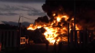 Japonya’da atık işleme tesisini saran alevler 13 saatte söndürülebildi